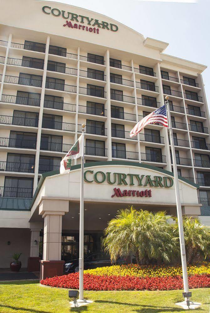 Courtyard By Marriott Los Angeles Pasadena/Monrovia Exterior foto